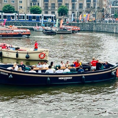 Amsterdam: Guided Open Boat Canal Cruise Unlimited Drinks Option 5