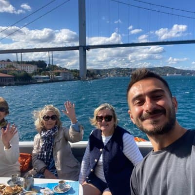 Bosphorus Yacht Cruise with Stop on the Asian Side