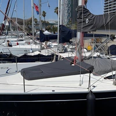 Big sailboat until 12 passengers + crew from Barcelona with Cava 3