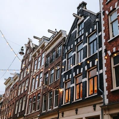 Amsterdam Walking Tour: Explore Top Sights & Hidden Gems 4
