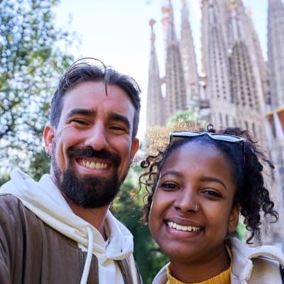 Sagrada Familia & Official Guide Private or Small Group Tour