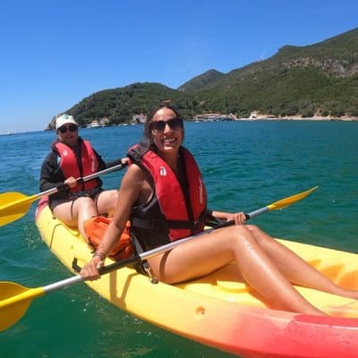 Lisbon: Arrábida Kayak Snorkeling & Sunbeds / Pick-Up Option 3
