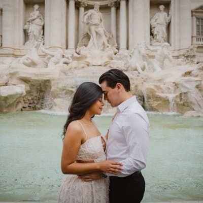 Rome : Photoshoot at Iconic Landmarks(Trevi Fountain & Colosseum)
