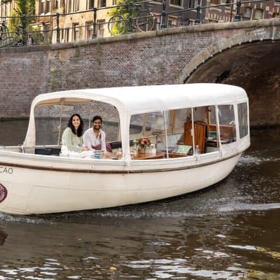 Private Romantic Canal Cruise Amsterdam with Bubbly and Snacks 5