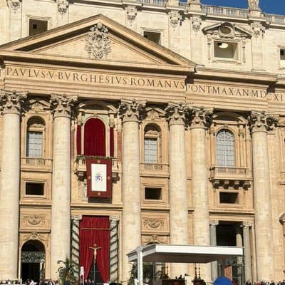 Easter Mass with Pope Leo XIV at Vatican : Private Tour Experience 5