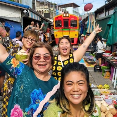 Private Tour to Railway and Floating Markets with Thai desserts