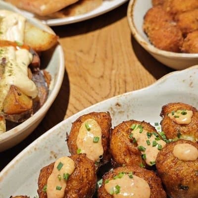 Barcelona: GaudĂ Highlights & Modern Tapas Tasting (Small Group) 3